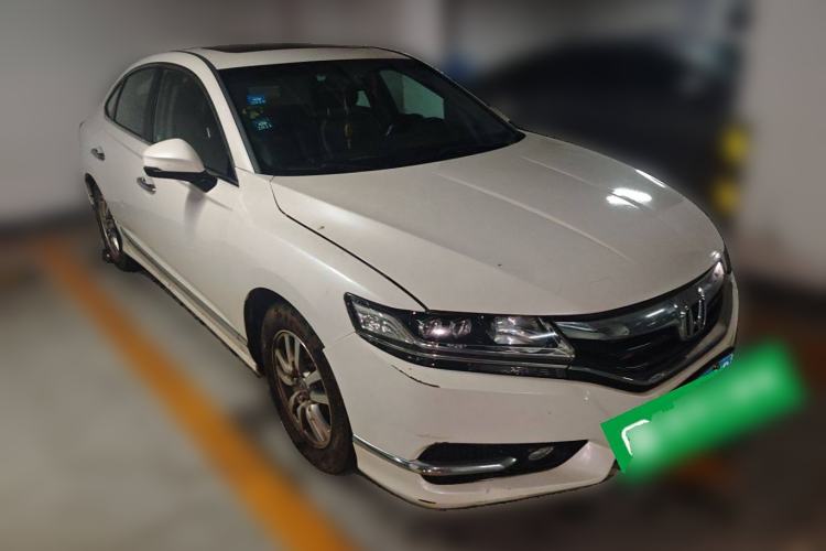 Used Honda Spirior 2015 2.0L Collector's Edition Front Right 45 Deg
