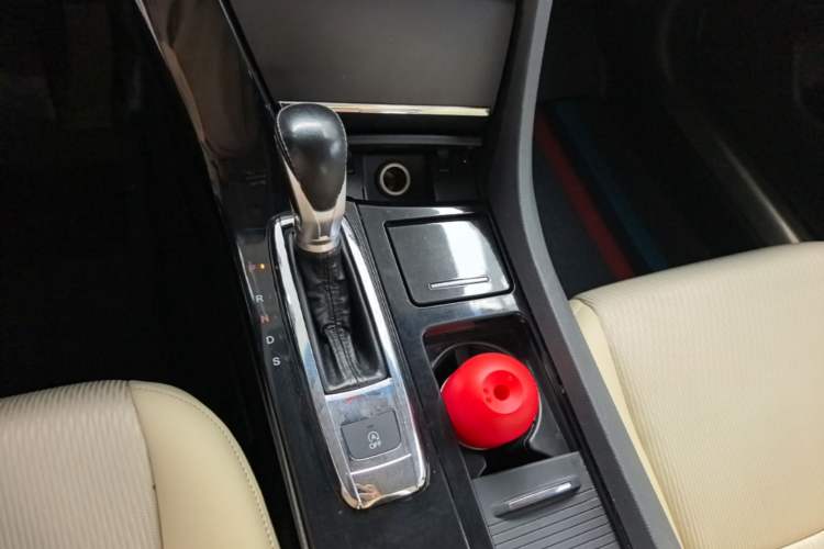 Used Honda Spirior 2015 2.0L Luxury Edition Gear Lever