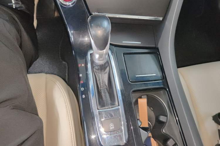 Used Honda Spirior 2015 2.0L Collector's Edition Gear Lever
