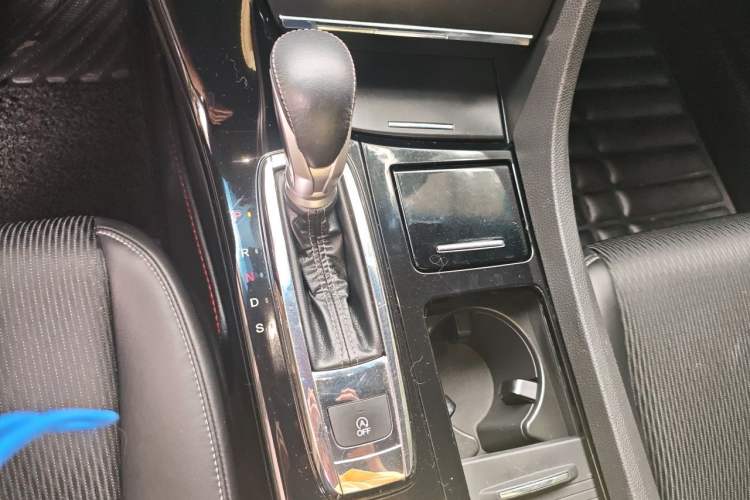Used Honda Spirior 2015 2.0L Prestige Edition Gear Lever