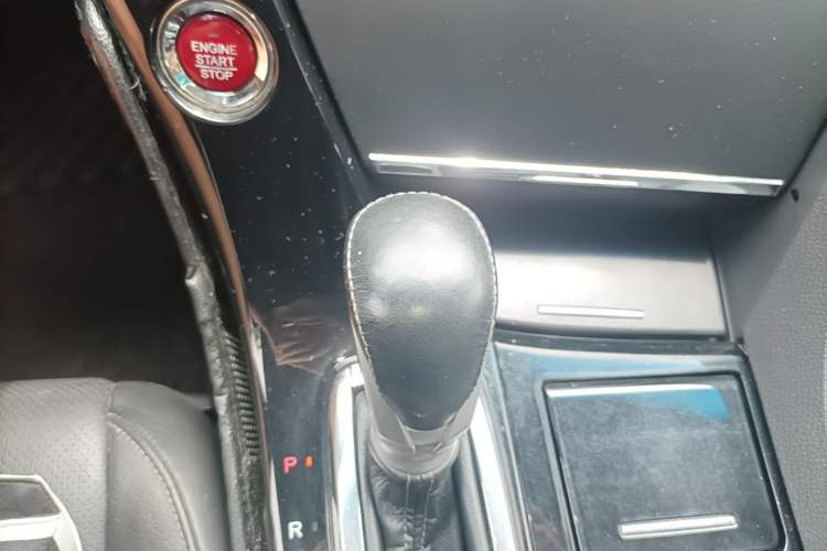 Used Honda Spirior 2015 2.0L Collector's Edition Gear Lever