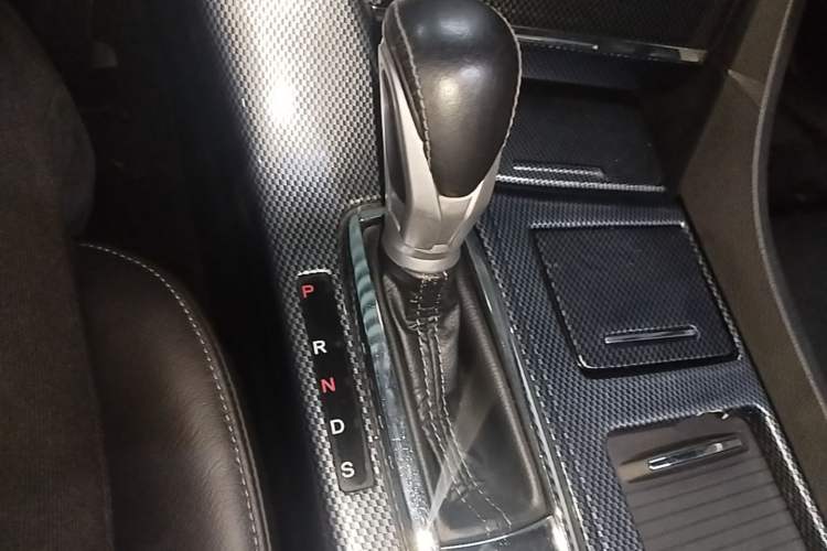 Used Honda Spirior 2015 2.4L Prestige Edition Gear Lever