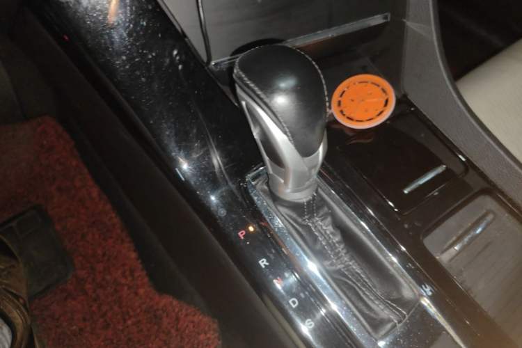 Used Honda Spirior 2015 2.0L Prestige Edition Gear Lever