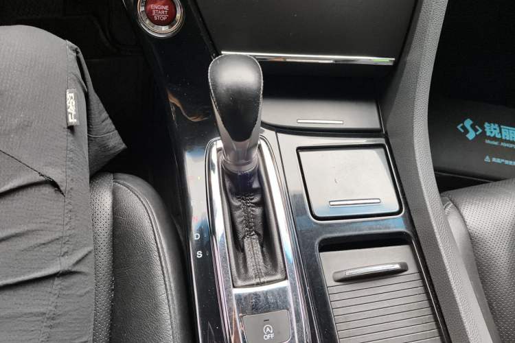 Used Honda Spirior 2015 2.0L Collector's Edition Gear Lever