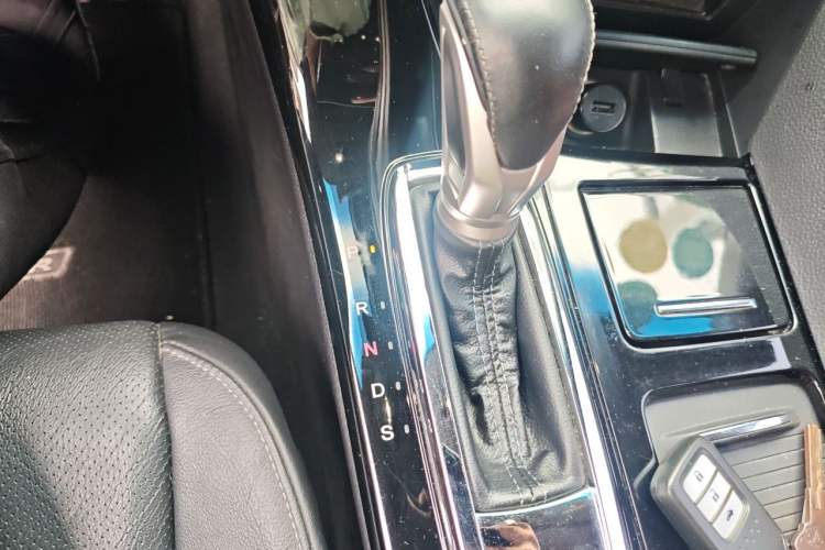Used Honda Spirior 2015 2.0L Collector's Edition Gear Lever