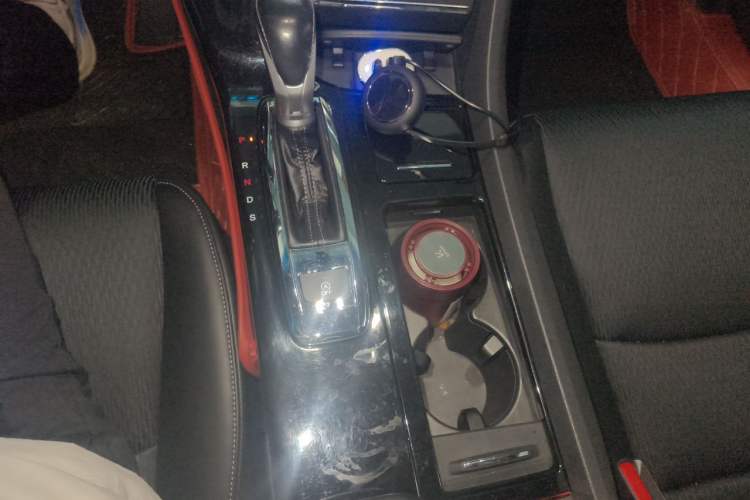 Used Honda Spirior 2015 2.0L Prestige Edition Gear Lever