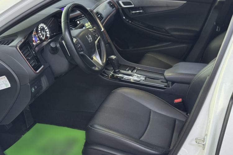 Used Honda Spirior 2015 2.0L Prestige Edition Interior 1