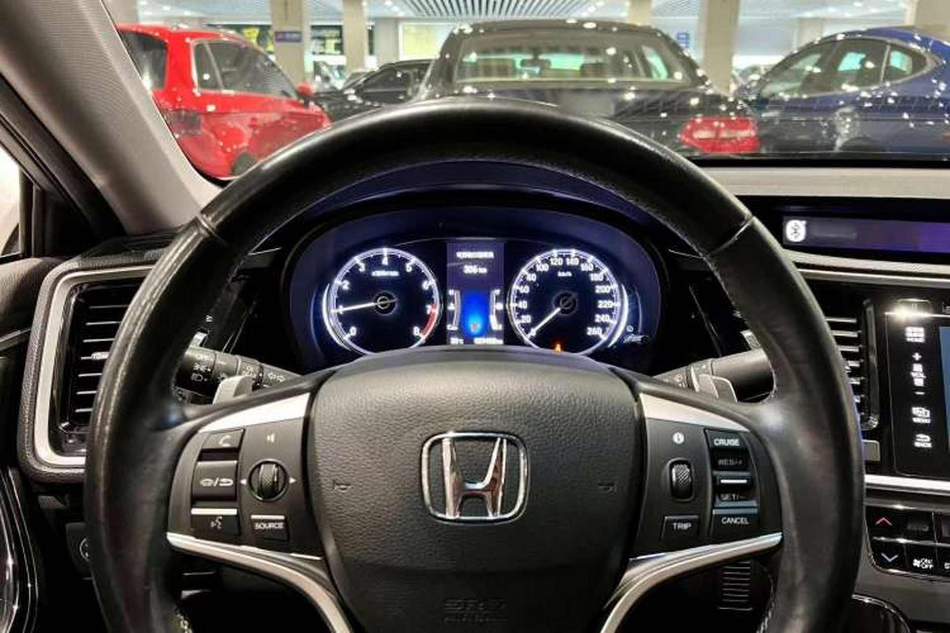 Used Honda Spirior 2015 2.0L Prestige Edition Interior 2