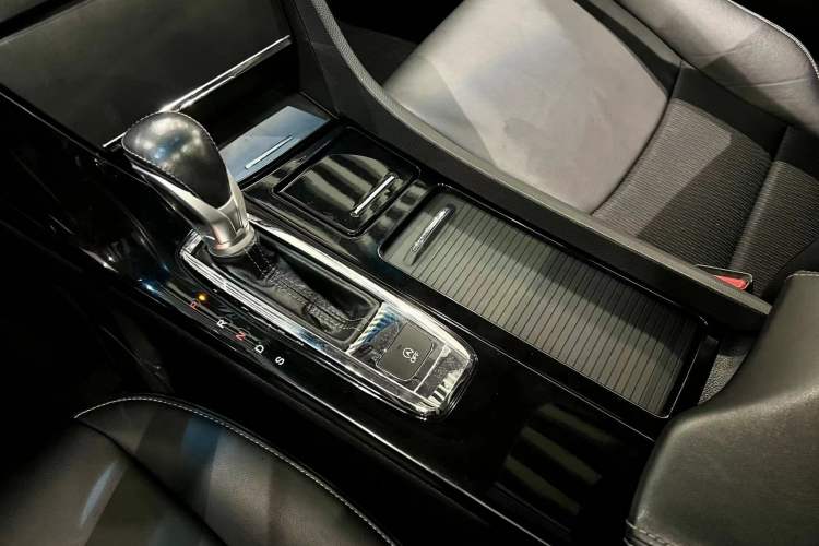 Used Honda Spirior 2015 2.0L Prestige Edition Interior 3