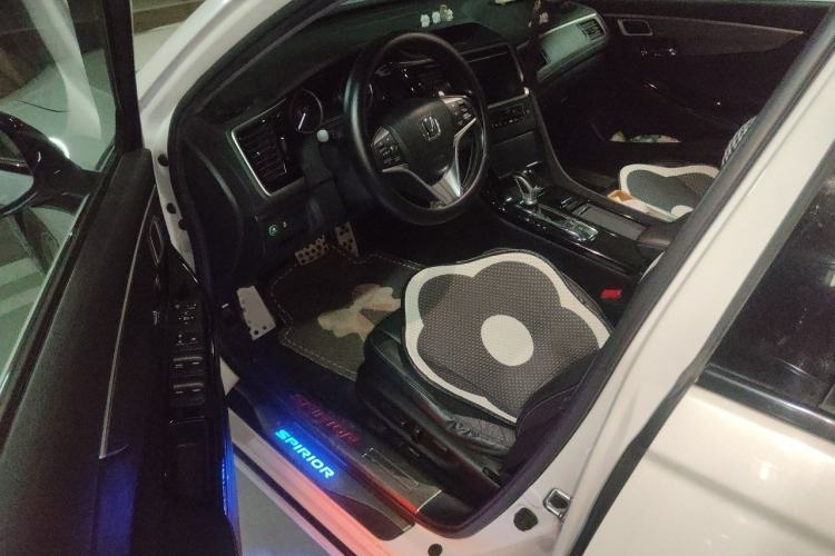 Used Honda Spirior 2015 2.0L Collector's Edition Interior 3