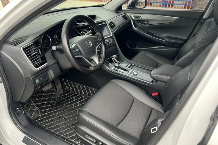 Used Honda Spirior 2015 2.0L Prestige Edition Interior 4