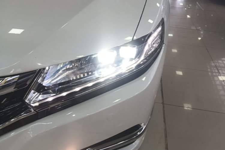 Used Honda Spirior 2015 2.4L Prestige Edition Left Front Headlight