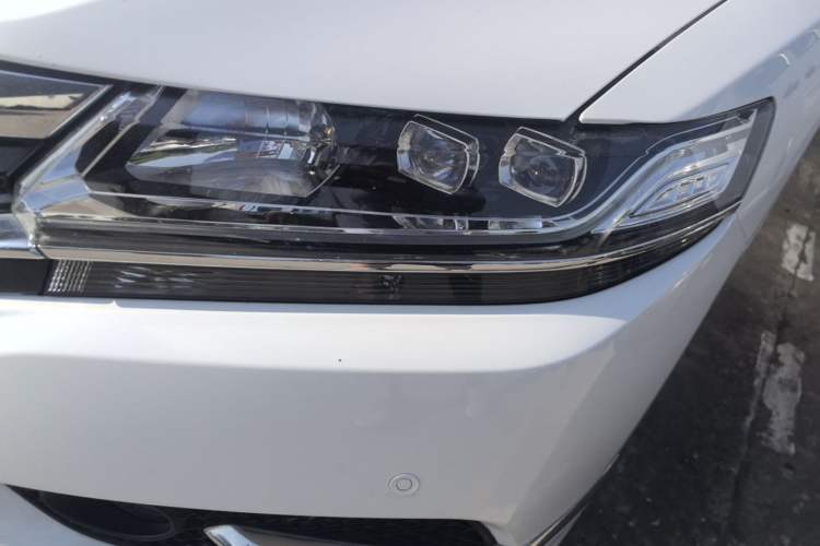 Used Honda Spirior 2015 2.0L Luxury Edition Left Front Headlight