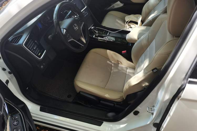 Used Honda Spirior 2015 2.0L Luxury Edition Left Front Seat