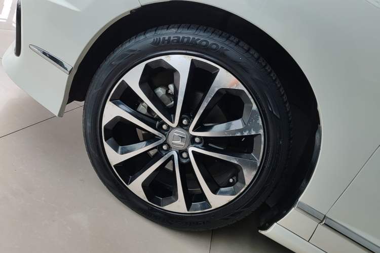 Used Honda Spirior 2015 2.0L Prestige Edition Left Front Wheel Hub