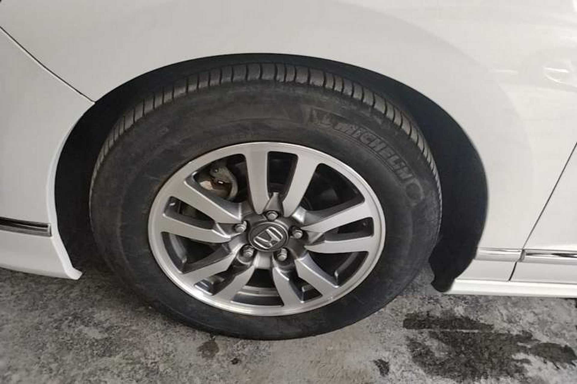 Used Honda Spirior 2015 2.0L Prestige Edition Left Front Wheel Hub