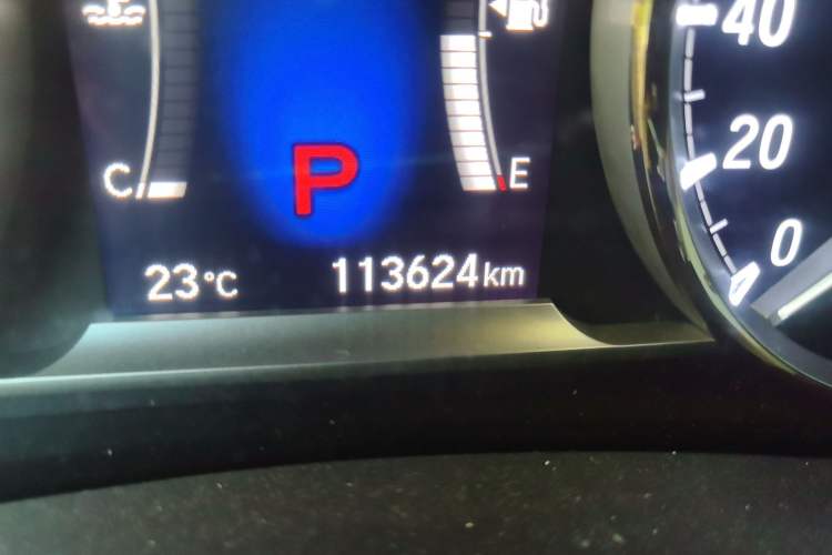 Used Honda Spirior 2015 2.4L Prestige Edition Odometer Close Up