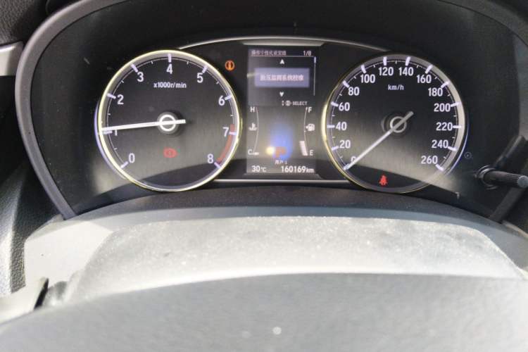 Used Honda Spirior 2015 2.4L Prestige Edition Odometer Close Up