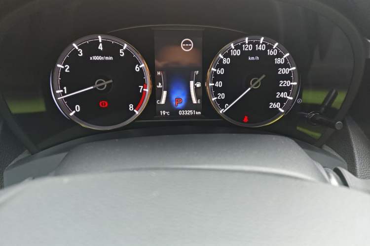 Used Honda Spirior 2015 2.4L Prestige Edition Odometer Close Up