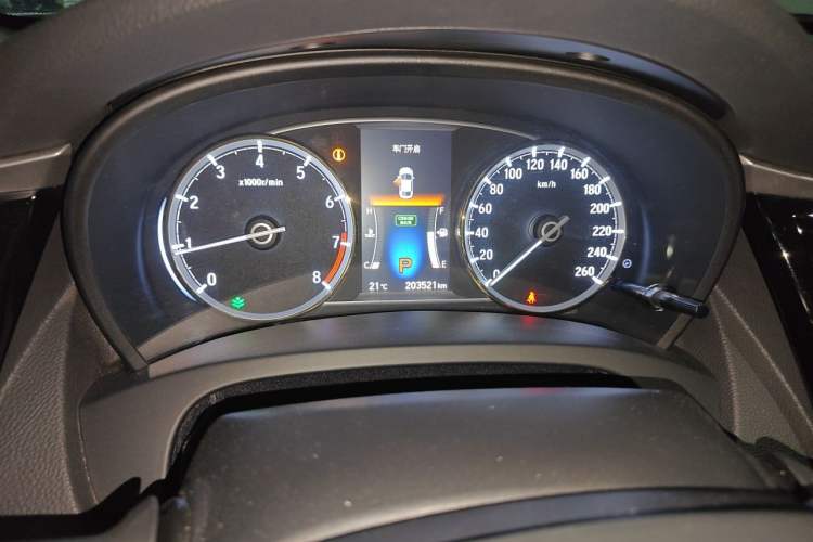 Used Honda Spirior 2015 2.0L Prestige Edition Odometer Close Up