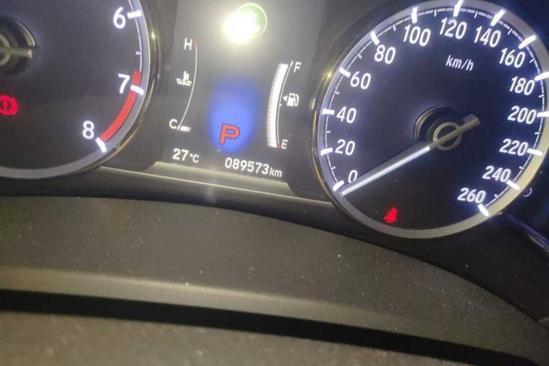 Used Honda Spirior 2015 2.0L Prestige Edition Odometer Close Up