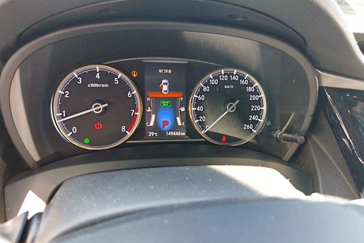 Used Honda Spirior 2015 2.4L Prestige Edition Odometer Close Up