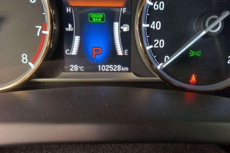 Used Honda Spirior 2015 2.0L Prestige Edition Odometer Close Up