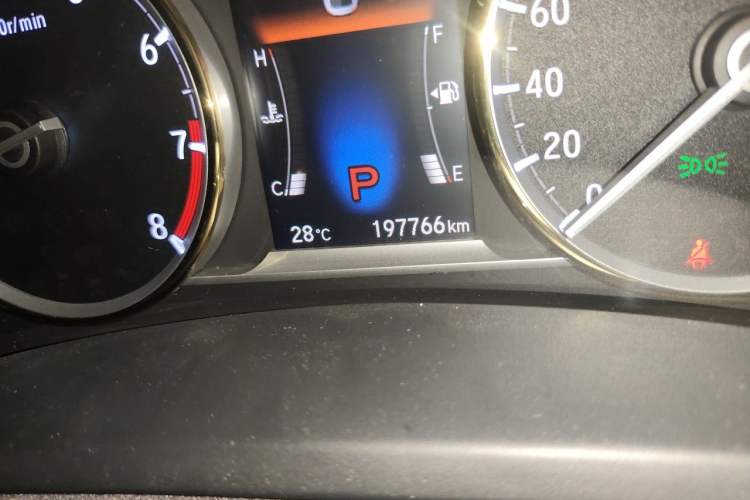 Used Honda Spirior 2015 2.4L Prestige Edition Odometer Close Up