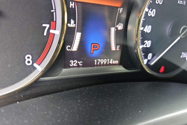 Used Honda Spirior 2015 2.4L Prestige Edition Odometer Close Up