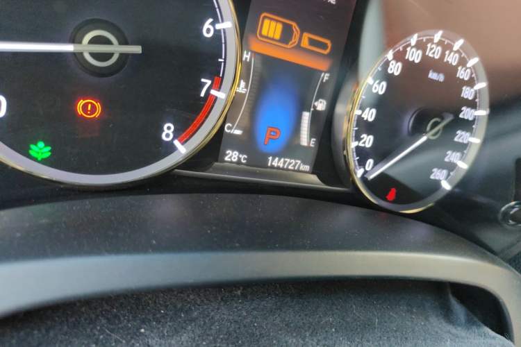 Used Honda Spirior 2015 2.0L Collector's Edition Odometer Close Up