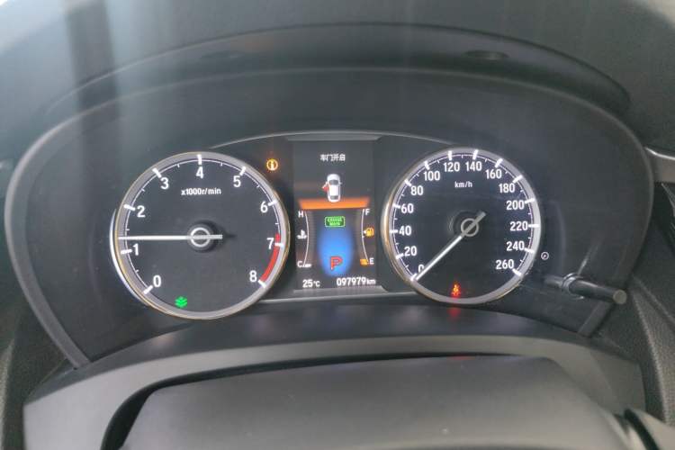 Used Honda Spirior 2015 2.0L Luxury Edition Odometer Close Up