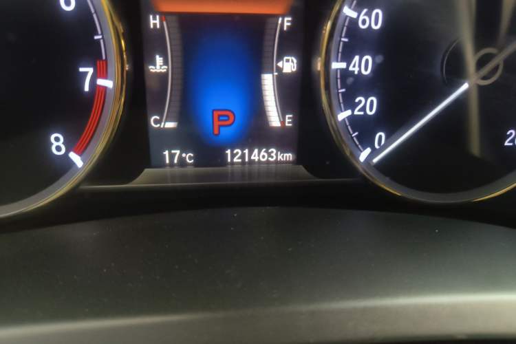 Used Honda Spirior 2015 2.0L Luxury Edition Odometer Close Up