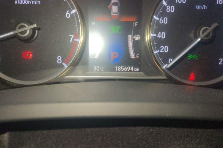 Used Honda Spirior 2015 2.0L Prestige Edition Odometer Close Up