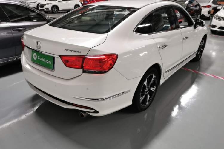 Used Honda Spirior 2015 2.0L Luxury Edition Rear Right 45 Deg
