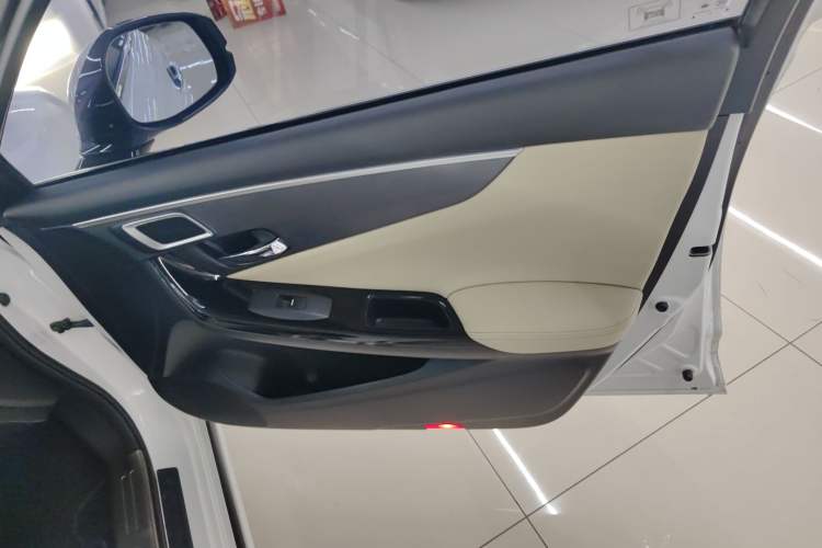 Used Honda Spirior 2015 2.0L Collector's Edition Right Front Door Interior