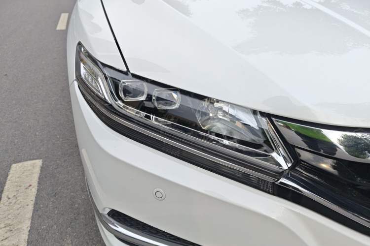 Used Honda Spirior 2015 2.4L Prestige Edition Right Front Headlight