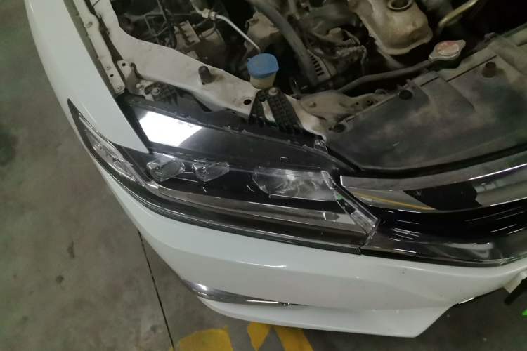 Used Honda Spirior 2015 2.0L Luxury Edition Right Front Headlight