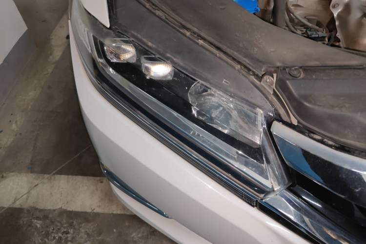 Used Honda Spirior 2015 2.0L Prestige Edition Right Front Headlight