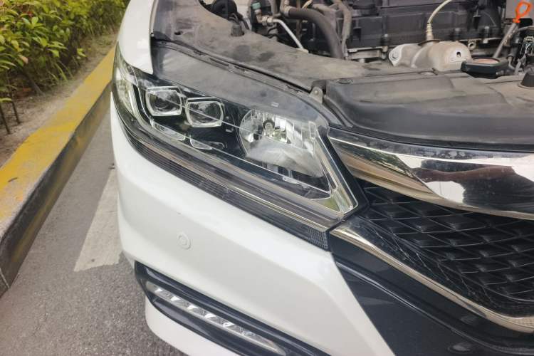 Used Honda Spirior 2015 2.4L Prestige Edition Right Front Headlight