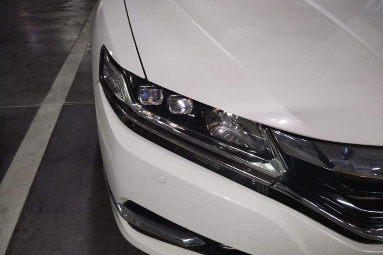 Used Honda Spirior 2015 2.0L Collector's Edition Right Front Headlight