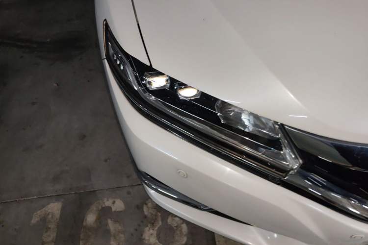 Used Honda Spirior 2015 2.4L Prestige Edition Right Front Headlight
