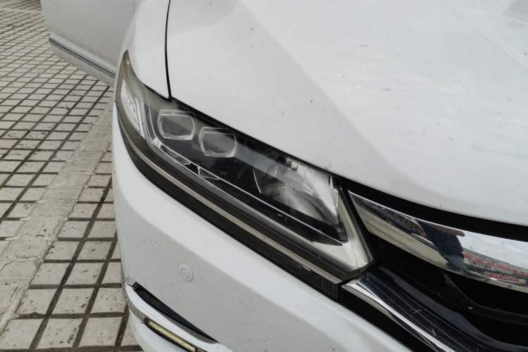 Used Honda Spirior 2015 2.4L Prestige Edition Right Front Headlight