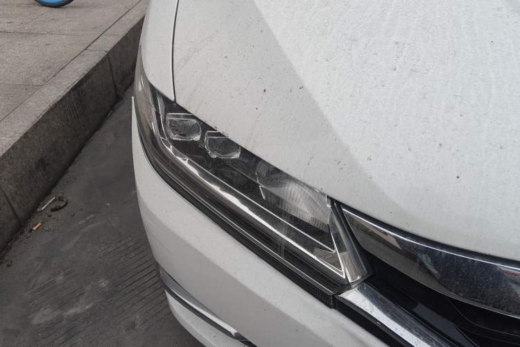 Used Honda Spirior 2015 2.0L Collector's Edition Right Front Headlight