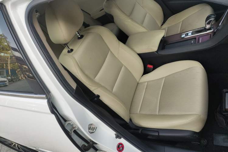 Used Honda Spirior 2015 2.0L Luxury Edition Right Front Seat