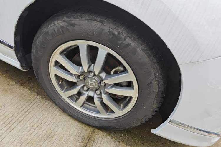Used Honda Spirior 2015 2.0L Prestige Edition Right Front Wheel Hub