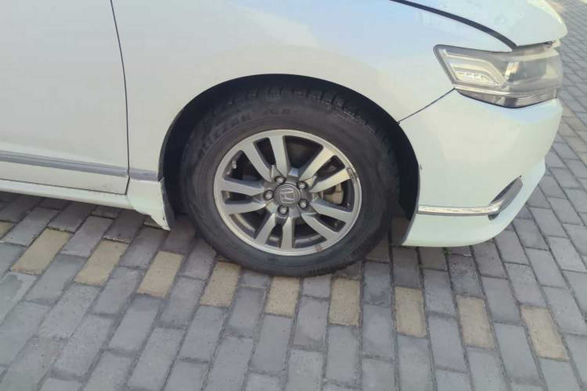 Used Honda Spirior 2015 2.0L Prestige Edition Right Front Wheel Hub