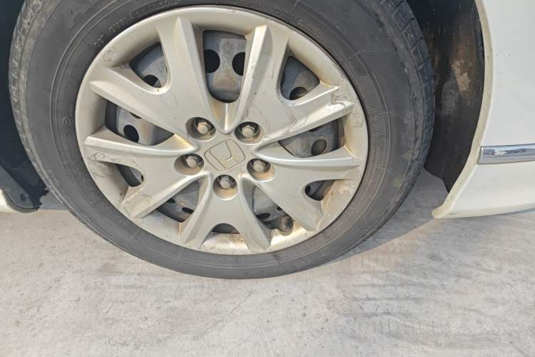 Used Honda Spirior 2015 2.0L Luxury Edition Right Front Wheel Hub