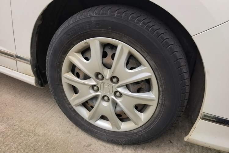 Used Honda Spirior 2015 2.0L Luxury Edition Right Front Wheel Hub