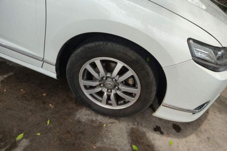 Used Honda Spirior 2015 2.0L Prestige Edition Right Front Wheel Hub