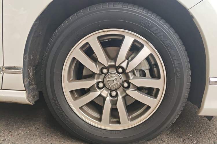 Used Honda Spirior 2015 2.0L Prestige Edition Right Front Wheel Hub